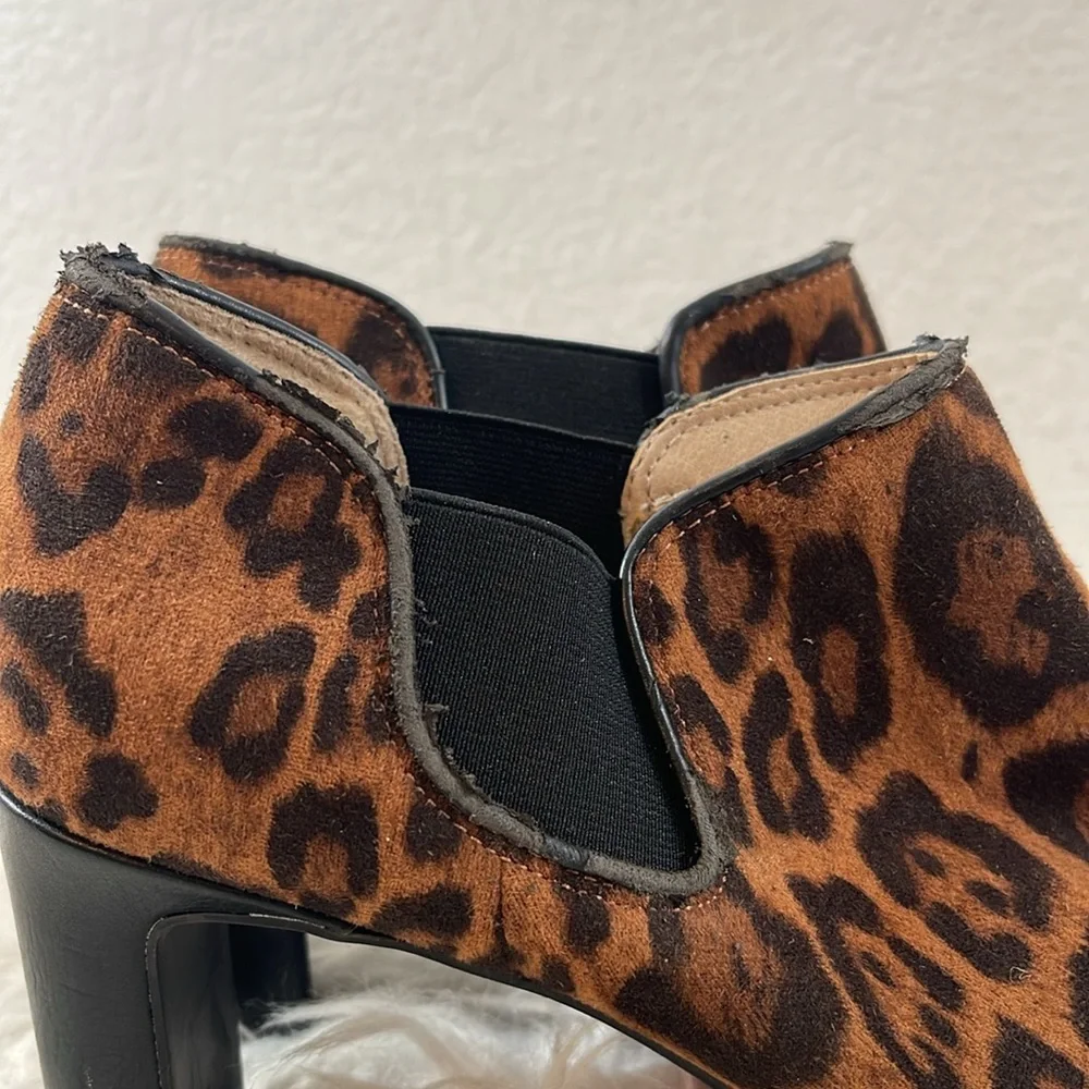 Lifestride Slip-On Booties - Gilmore Leopard Ankle Boot Size 8 New - Picture 5 of 13